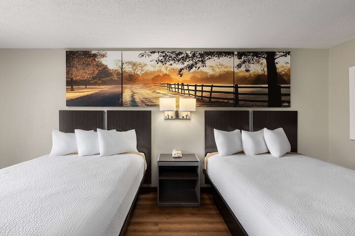 Room 20 of 28