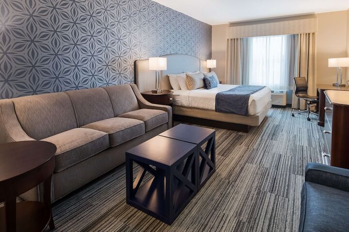 Room 35 of 48