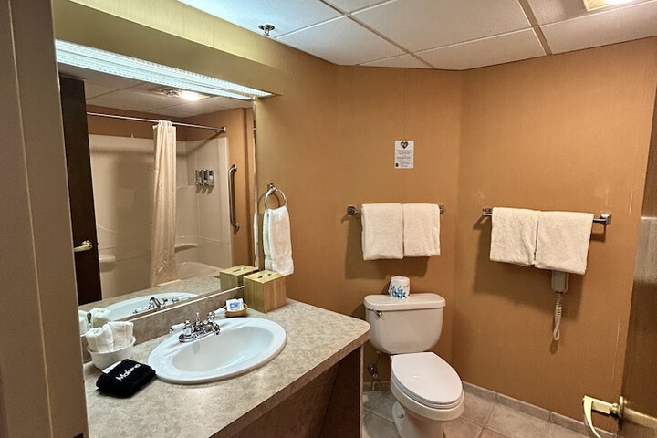 Room 141 of 260