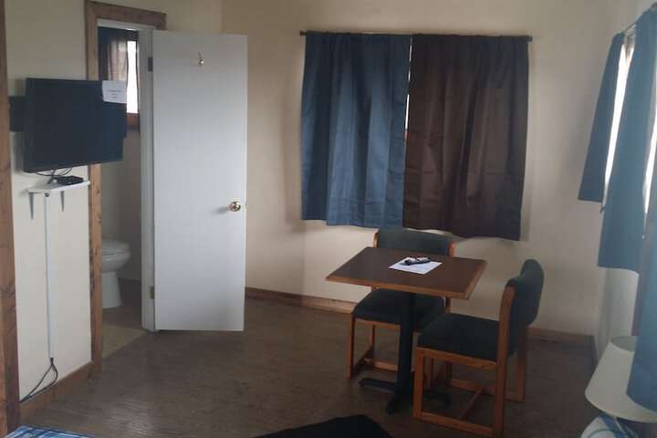 Room 18 of 36