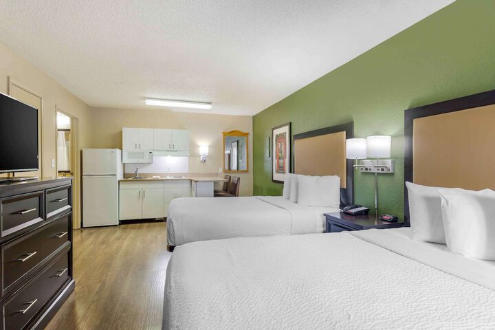 Room 25 of 29