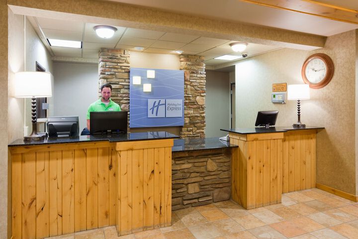 Holiday Inn Express Hotel & Suites Brainerd-Baxter by IHG