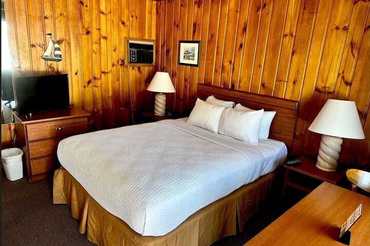 Room 18 of 32