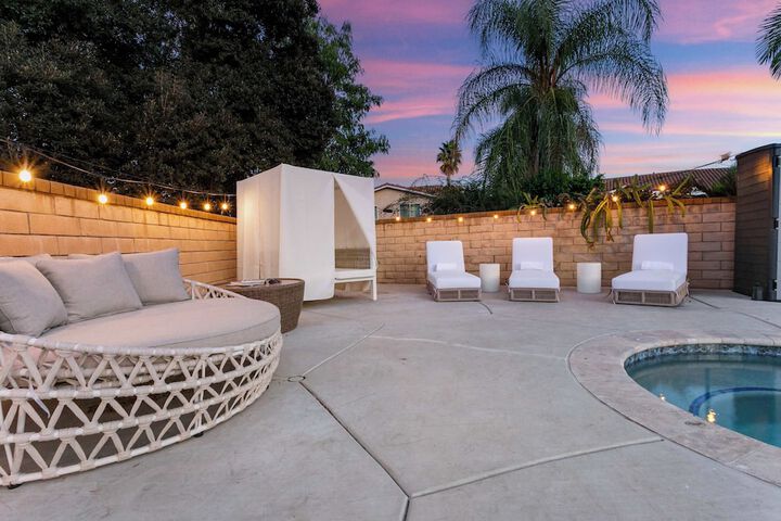 Luxury Pool Home w Theater Games & Mountain View