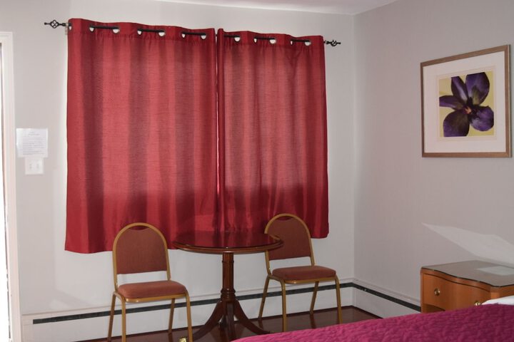 Room 11 of 42