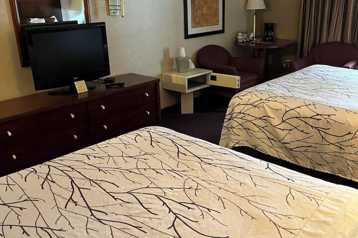 Room 37 of 60