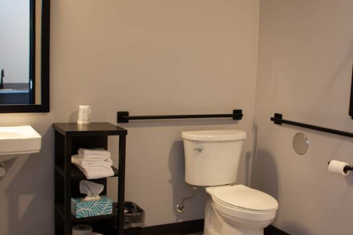 Room 33 of 53