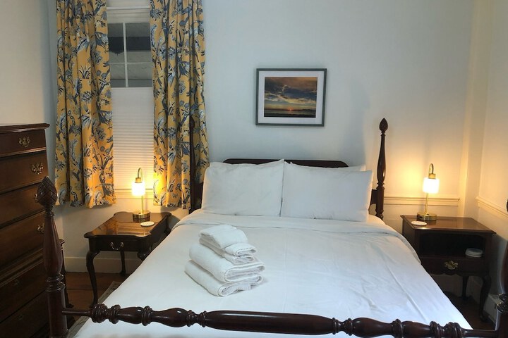Room 28 of 50
