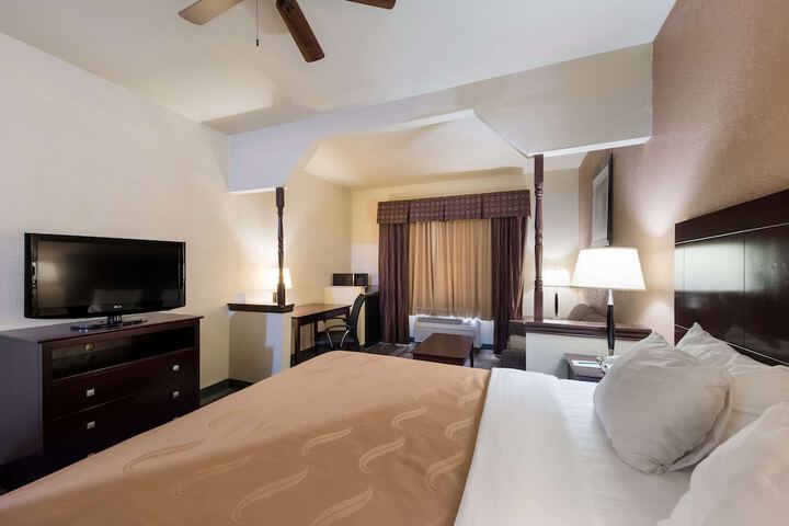 Room 44 of 68