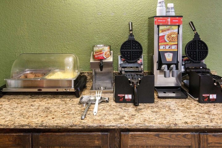 Breakfast/Coffee Service 23 of 31