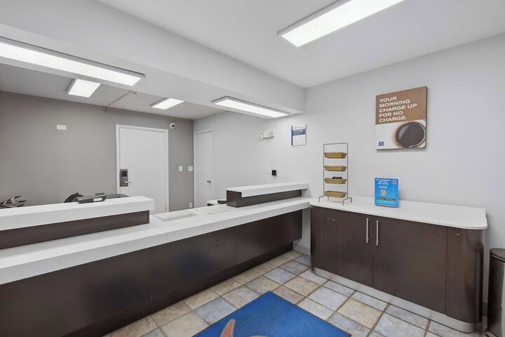 Motel 6 Normal IL - Bloomington Area