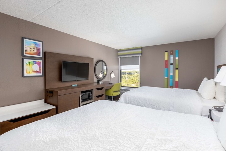 Room 12 of 28