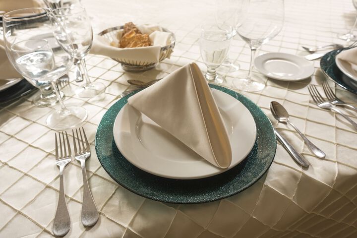 Dining 34 of 47