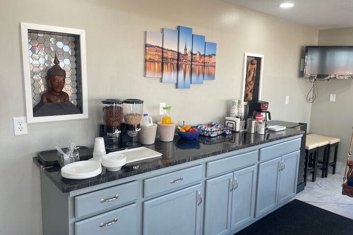 Breakfast/Coffee Service 40 of 43