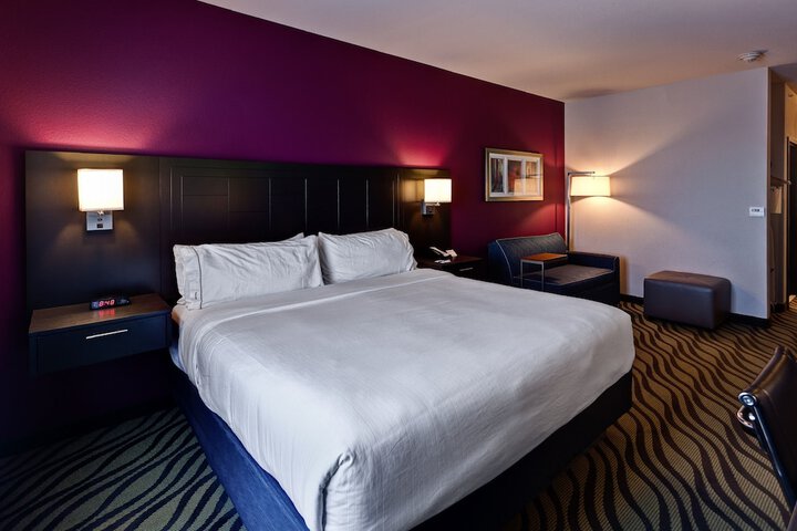 Holiday Inn Express Hutchinson by IHG