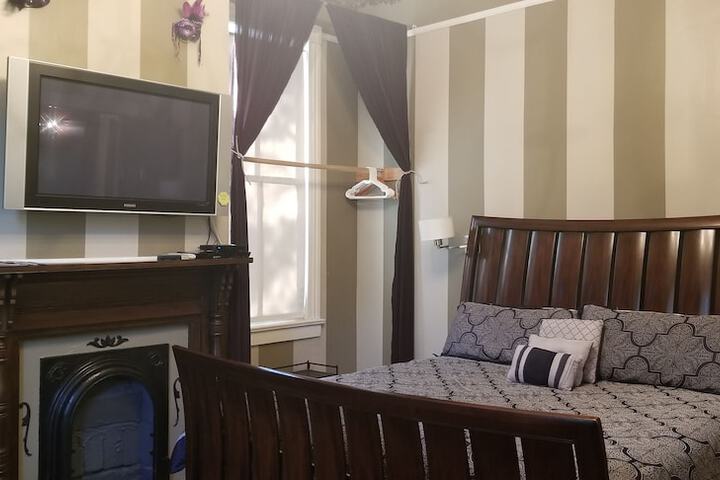 Room 75 of 91