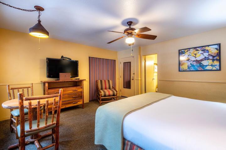 Room 15 of 37