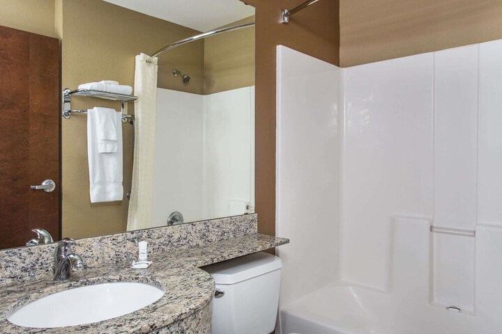 Microtel Inn & Suites by Wyndham Pearl River / Slidell