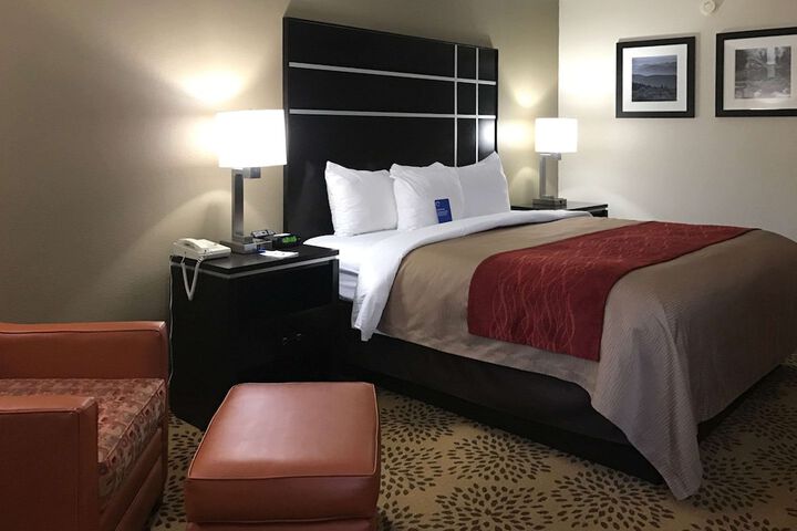 Room 48 of 71