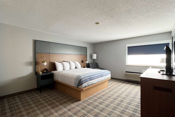 Room 13 of 21