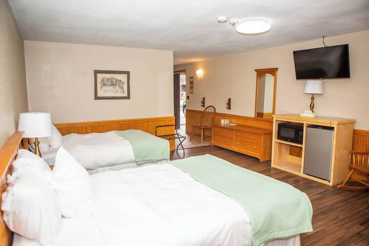 Montauk Lodge