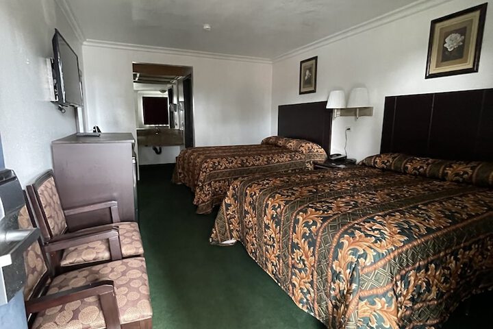 Room 39 of 48
