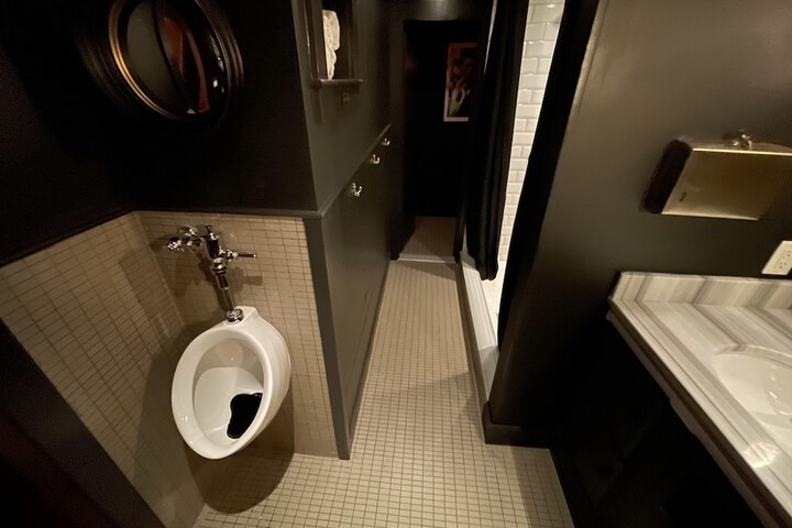 Room 51 of 59