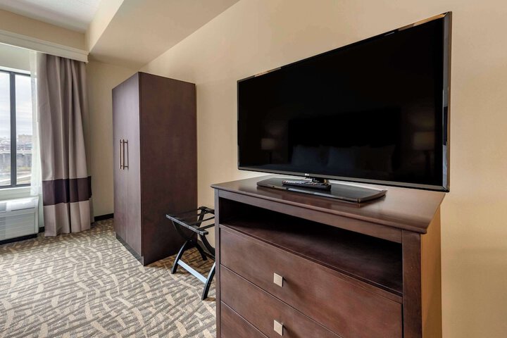 Room 14 of 30