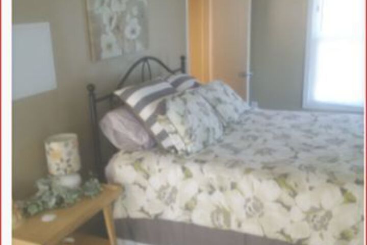 Jeni Js Gifts and Guest Houses