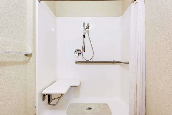 Room 8 of 20