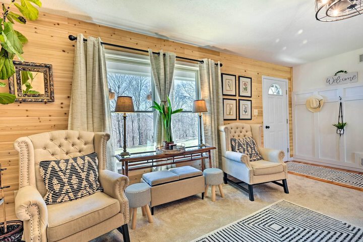 Berkeley Springs Vacation Home w / Fire Pit!