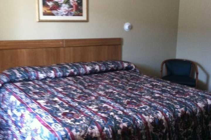 Room 8 of 23