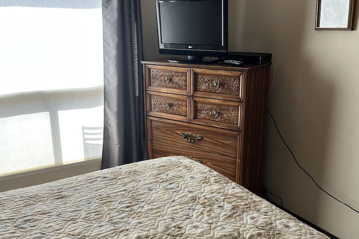 Room 15 of 28
