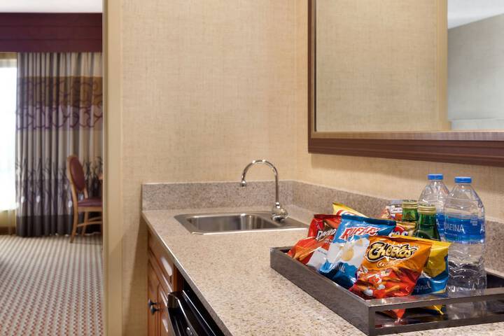 Embassy Suites Northwest Arkansas - Hotel Spa & Convention