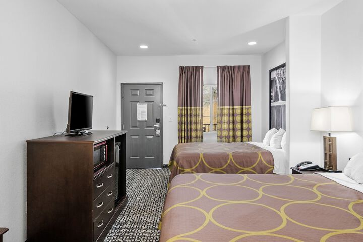Room 11 of 21