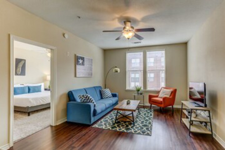 Apts at 41st by NamaStay