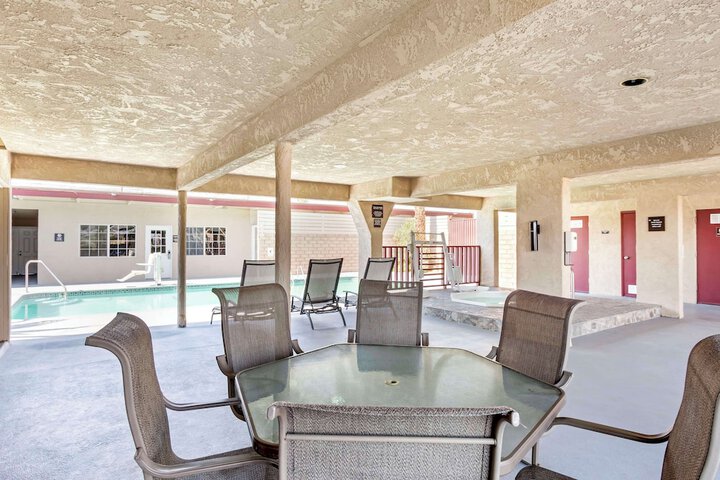 Pool 6 of 47