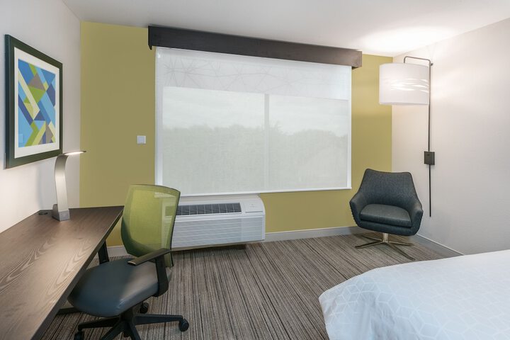 Room 18 of 33