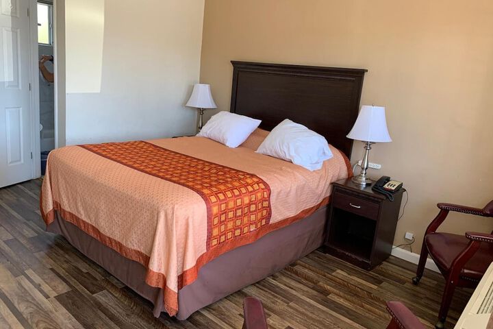 Room 16 of 59