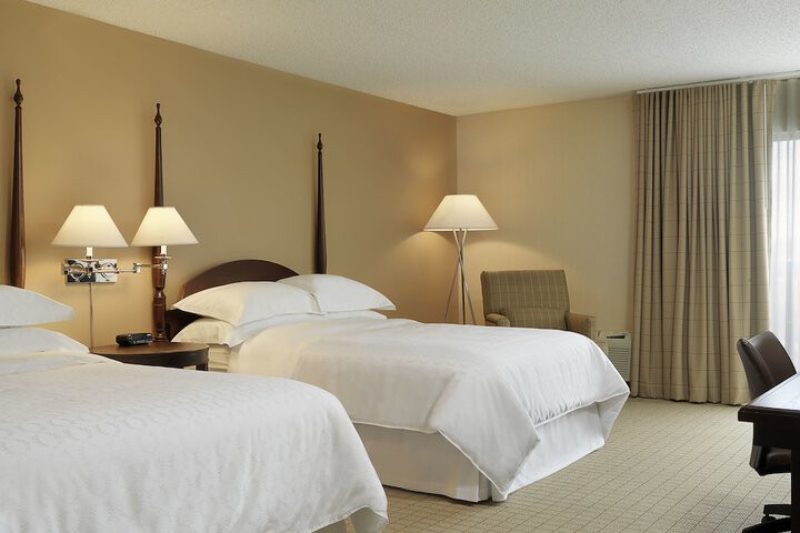 Sheraton Westport Chalet Hotel St. Louis