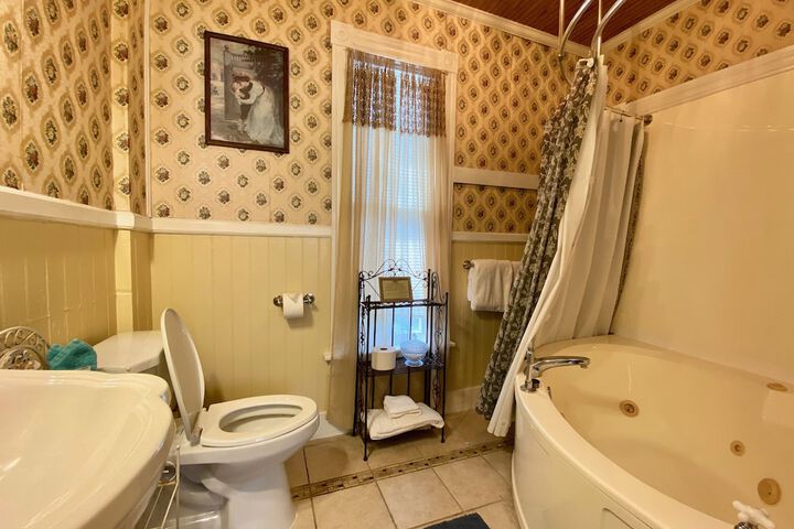 Room 26 of 47