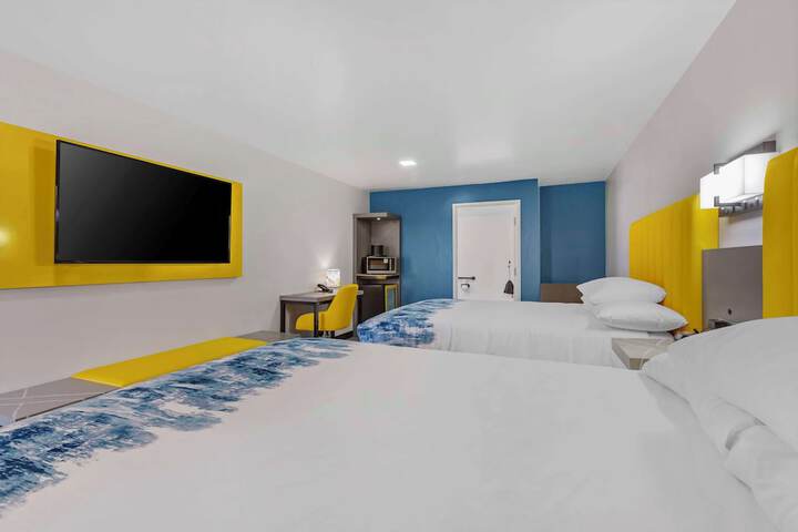 Room 8 of 27