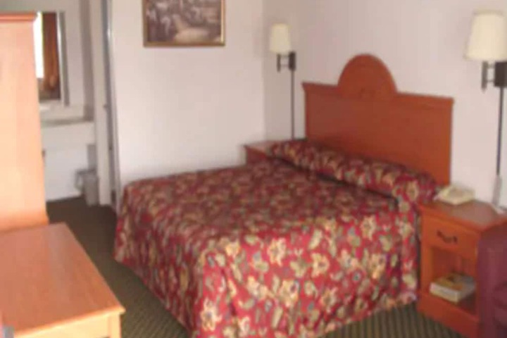 Room 8 of 21