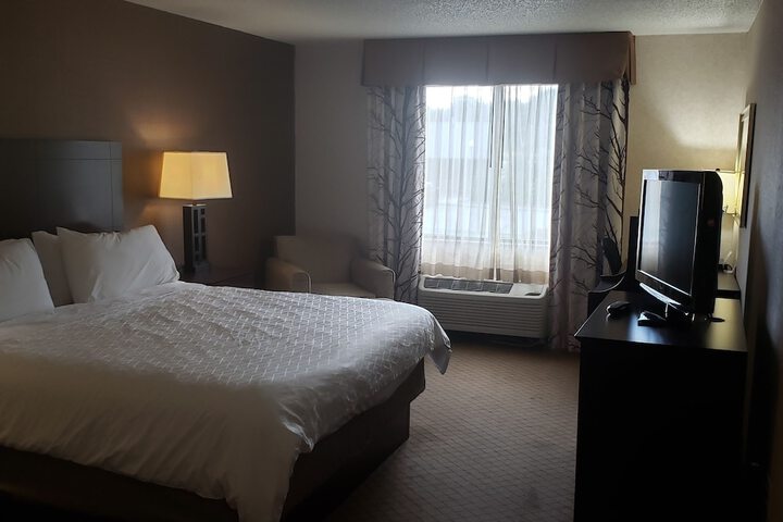 Holiday Inn Express Grove City by IHG