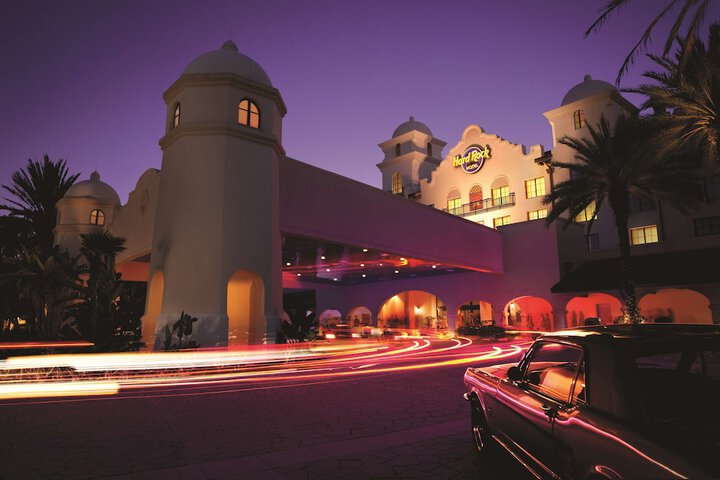 Hotel 2 of 64