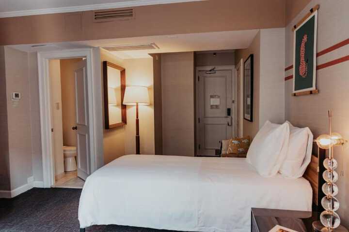 Room 15 of 43