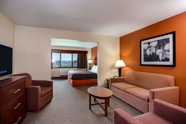 Room 9 of 24