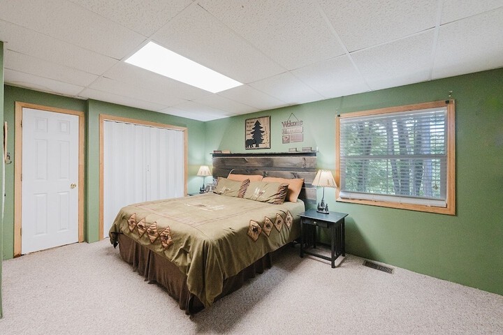 Room 28 of 61