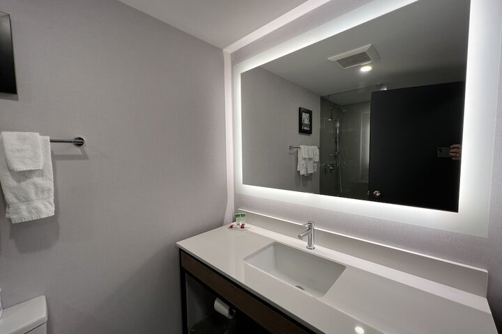 Room 18 of 24
