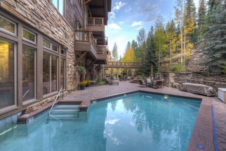 Premier 2 Bedroom Ski in Ski out Vacation Rental at the Timbers With the Best Access to Skiing in Keystone